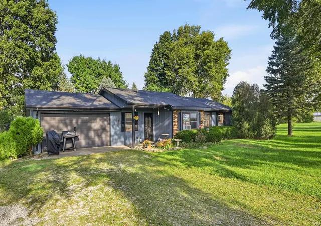 Photo 2 of Sale Pending at 12105 N Cr 200 W, Muncie, IN 47303 | MLS# 202637285 | Listing updated on 2026-09-16