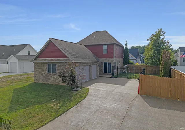 Photo 4 of Manufactured home for sale at 15425 Haiku Rd, Evansville, IN 47725 | MLS# 202637287 | Listing updated on 2026-09-18