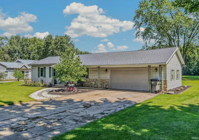 Photo 3 of Manufactured home for sale at 1104 Westwood Dr, Goshen, IN 46526 | MLS# 202637289 | Listing updated on 2026-09-10