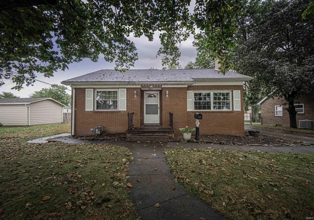 Photo 1 of Sale Pending at 2571 N Evans Ave, Evansville, IN 47711 | MLS# 202637294 | Listing updated on 2026-09-15