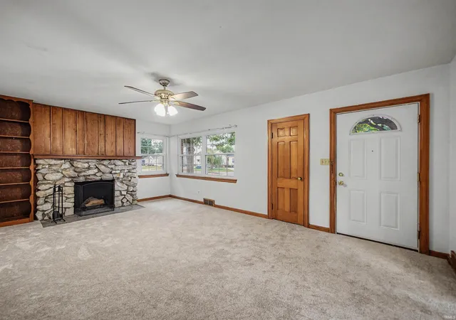 Photo 3 of Sale Pending at 2571 N Evans Ave, Evansville, IN 47711 | MLS# 202637294 | Listing updated on 2026-09-15
