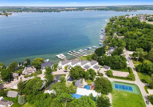 Photo 2 of Condo for sale at 10660 N Southshore Dr #D3, Syracuse, IN 46567 | MLS# 202637300 | Listing updated on 2026-09-17