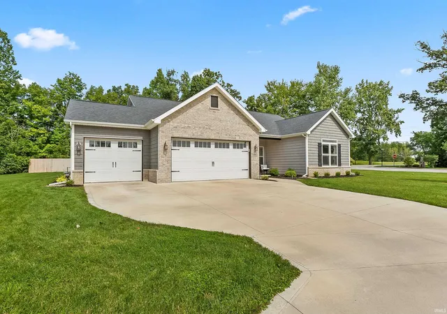 Photo 3 of Sale Pending at 1528 Shavono Cvs, Fort Wayne, IN 46845 | MLS# 202637305 | Listing updated on 2026-09-14