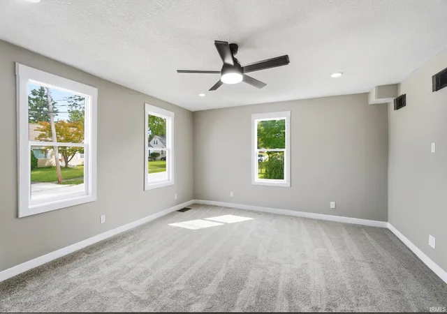 Photo 4 of Manufactured home for sale at 455 W Maple Grv Ave, Fort Wayne, IN 46807 | MLS# 202637311 | Listing updated on 2026-09-17
