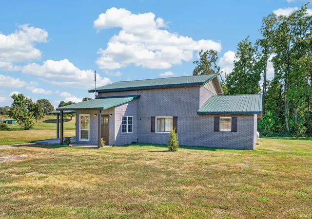 Photo 2 of Manufactured home for sale at 1002 W Morton St, Oakland City, IN 47660 | MLS# 202637313 | Listing updated on 2026-09-21