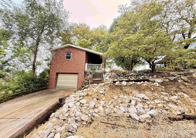 Photo 2 of Manufactured home for sale at 3300 W Michigan St, Evansville, IN 47712 | MLS# 202637315 | Listing updated on 2026-09-10