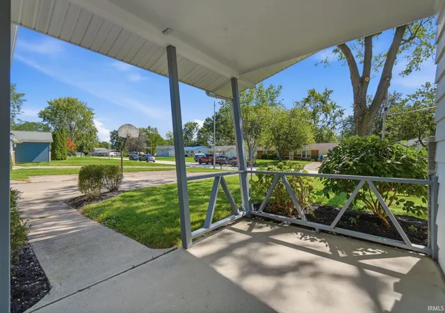 Photo 3 of Manufactured home for sale at 4015 Wedgewood Dr, Fort Wayne, IN 46815 | MLS# 202637317 | Listing updated on 2026-09-10