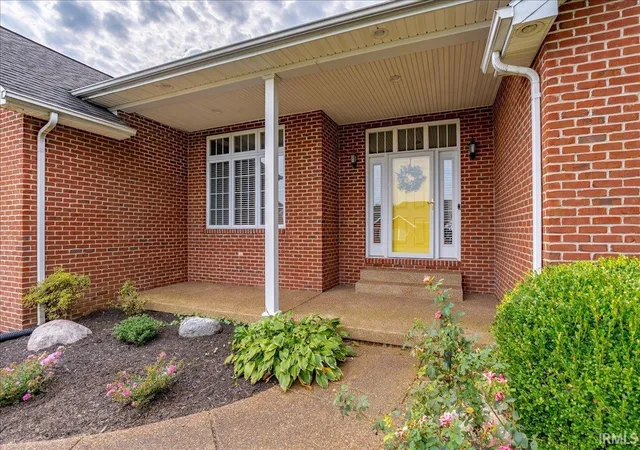 Photo 2 of Manufactured home for sale at 10077 Neenah Dr, Newburgh, IN 47630 | MLS# 202637326 | Listing updated on 2026-09-10