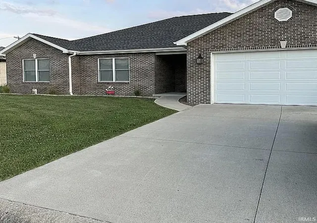 Photo 1 of Sale Pending at 101 E Northview Dr, Huntingburg, IN 47542 | MLS# 202637329 | Listing updated on 2026-09-10