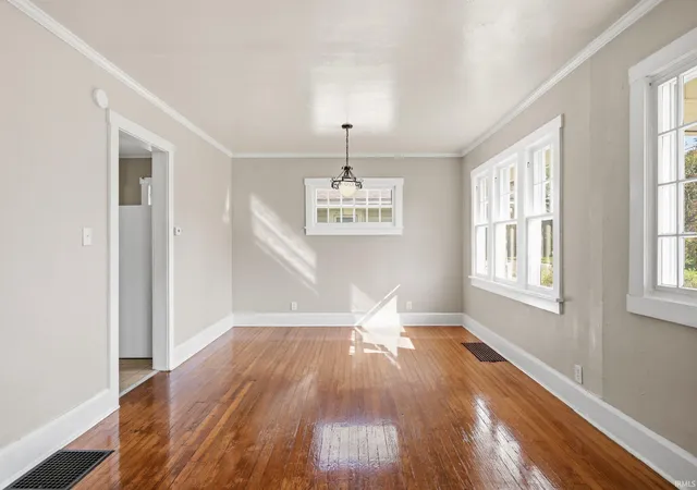 Photo 4 of Sale Pending at 421 S Nichols Ave, Muncie, IN 47303 | MLS# 202637331 | Listing updated on 2026-09-14