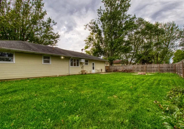 Photo 2 of Manufactured home for sale at 11 Barbara Dr, Columbia City, IN 46725 | MLS# 202637332 | Listing updated on 2026-09-22
