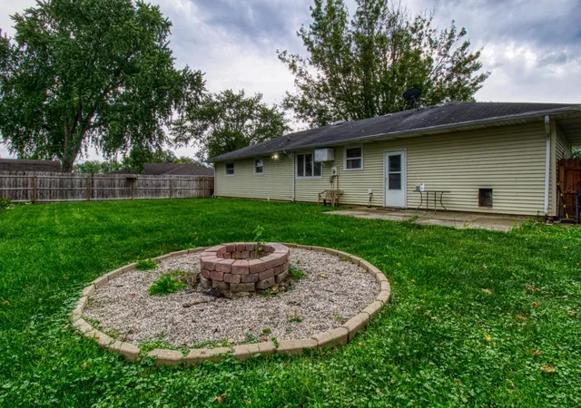 Photo 3 of Manufactured home for sale at 11 Barbara Dr, Columbia City, IN 46725 | MLS# 202637332 | Listing updated on 2026-09-22