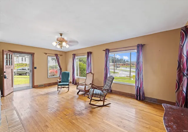 Photo 4 of Manufactured home for sale at 547 Walnut St, Rockport, IN 47635 | MLS# 202637345 | Listing updated on 2026-09-10