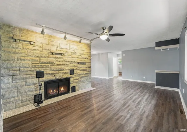 Photo 3 of Manufactured home for sale at 11307 Gongwer Dr, Fort Wayne, IN 46845 | MLS# 202637351 | Listing updated on 2026-09-19