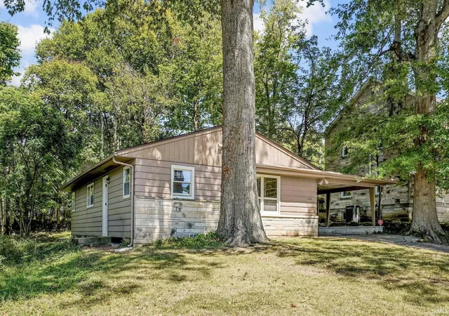 Photo 2 of Manufactured home for sale at 1033 E Maxwell Ln, Bloomington, IN 47401 | MLS# 202637361 | Listing updated on 2026-09-21