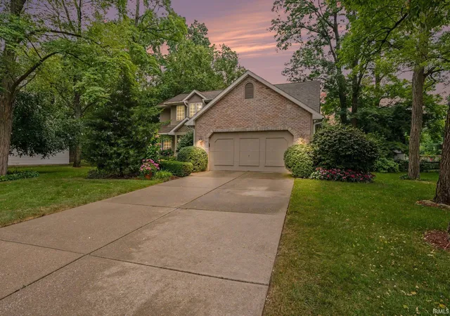 Photo 1 of Sale Pending at 53052 Fernwood Dr, South Bend, IN 46637 | MLS# 202637370 | Listing updated on 2026-09-16