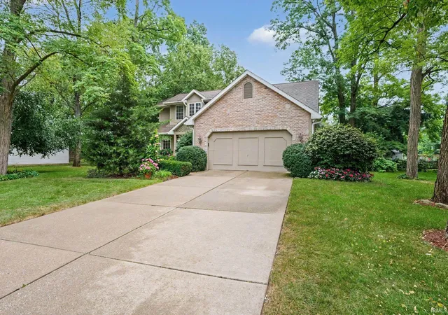 Photo 2 of Sale Pending at 53052 Fernwood Dr, South Bend, IN 46637 | MLS# 202637370 | Listing updated on 2026-09-16