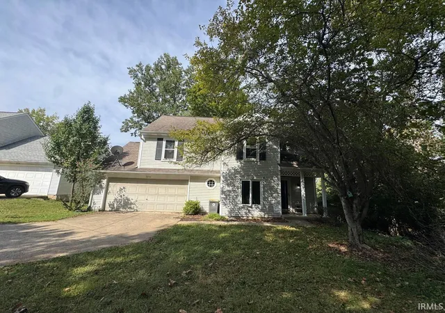 Photo 2 of Sale Pending at 2210 S Laurelwood Cir, Bloomington, IN 47401 | MLS# 202637376 | Listing updated on 2026-09-16