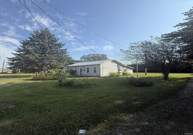 Photo 3 of Manufactured home for sale at 5911 S Sr 1, Bluffton, IN 46714 | MLS# 202637383 | Listing updated on 2026-10-03