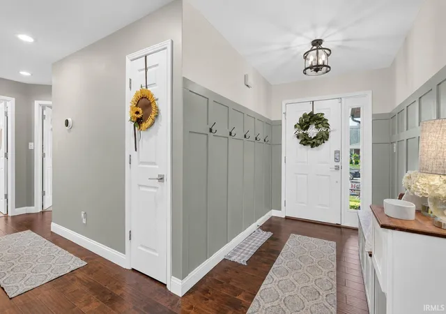 Photo 3 of Sale Pending at 9322 Wynnfield Dr, Evansville, IN 47725 | MLS# 202637390 | Listing updated on 2026-09-11