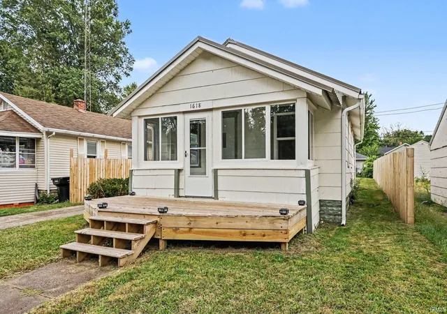 Photo 3 of Sale Pending at 1618 E Fox St, South Bend, IN 46613 | MLS# 202637391 | Listing updated on 2026-09-28
