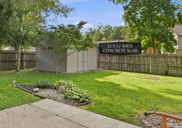 Photo 3 of Sale Pending at 9632 Mariners Ridge Dr, Fort Wayne, IN 46819 | MLS# 202637425 | Listing updated on 2026-10-01