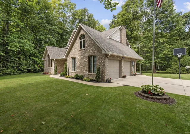 Photo 3 of Sale Pending at 9472 E 300 South, Greentown, IN 46936 | MLS# 202637428 | Listing updated on 2026-09-14