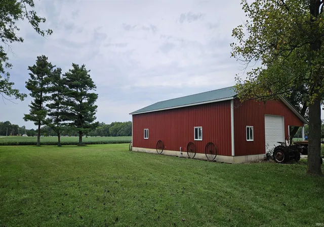 Photo 11 of Sale Pending at 5089 SE State Rd 116, Bluffton, IN 46714 | MLS# 202637429 | Listing updated on 2026-09-19