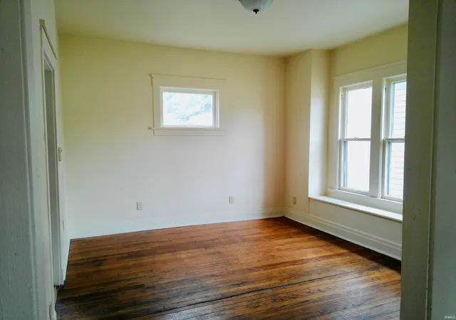 Photo 4 of Manufactured home for sale at 1227 Napier St, South Bend, IN 46601 | MLS# 202637430 | Listing updated on 2026-09-10