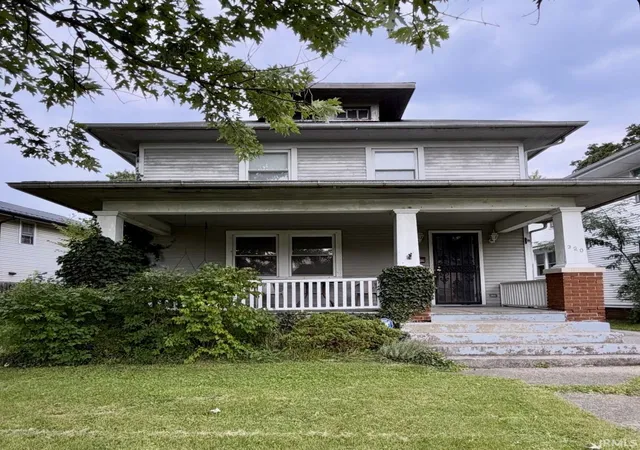 Photo 1 of Sale Pending at 320 S Cornell Cir, Fort Wayne, IN 46807 | MLS# 202637436 | Listing updated on 2026-09-15