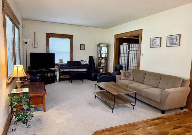 Photo 4 of Sale Pending at 320 S Cornell Cir, Fort Wayne, IN 46807 | MLS# 202637436 | Listing updated on 2026-09-15