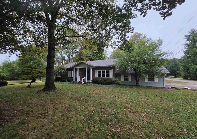 Photo 1 of Manufactured home for sale at 3311 E Warren Cir, Vincennes, IN 47591 | MLS# 202637440 | Listing updated on 2026-09-10