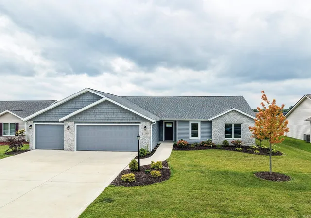 Manufactured home for sale at 14057 Ascari Cvs, Fort Wayne, IN 46818 | MLS# 202637443