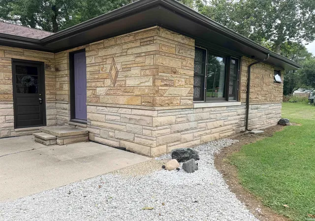 Photo 2 of Manufactured home for sale at 6113 S Jay St, Marion, IN 46953 | MLS# 202637446 | Listing updated on 2026-09-11