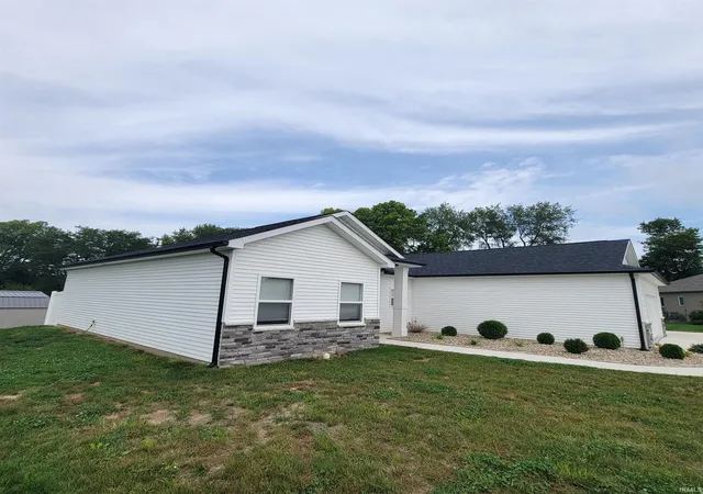 Photo 3 of Manufactured home for sale at 803 S Willow Cvs, South Whitley, IN 46787 | MLS# 202637448 | Listing updated on 2026-09-17