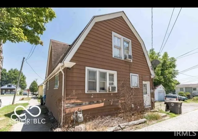 Photo 2 of Sale Pending at 415 Huffman St, Fort Wayne, IN 46808 | MLS# 202637449 | Listing updated on 2026-09-17