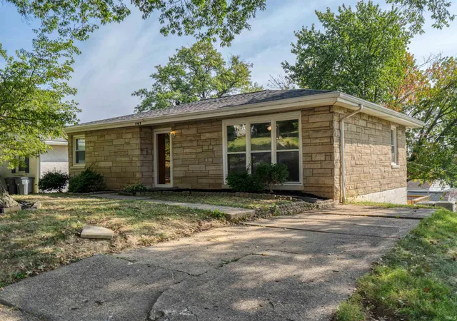 Photo 2 of Manufactured home for sale at 707 Wessel Ln, Evansville, IN 47712 | MLS# 202637453 | Listing updated on 2026-09-10