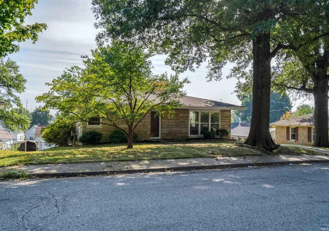 Photo 3 of Manufactured home for sale at 707 Wessel Ln, Evansville, IN 47712 | MLS# 202637453 | Listing updated on 2026-09-10