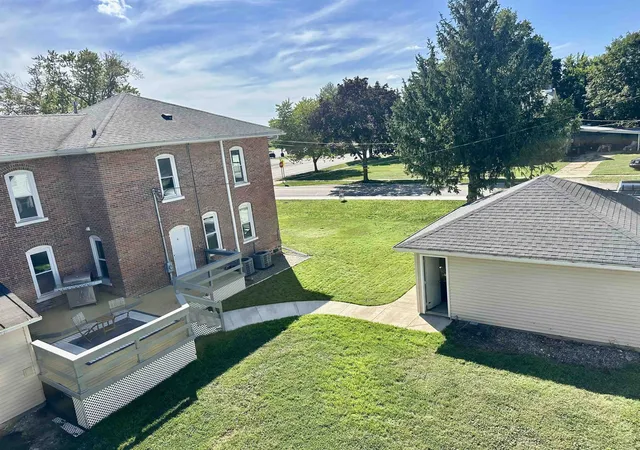 Photo 2 of Manufactured home for sale at 406 W Toledo St, Fremont, IN 46737 | MLS# 202637465 | Listing updated on 2026-09-11