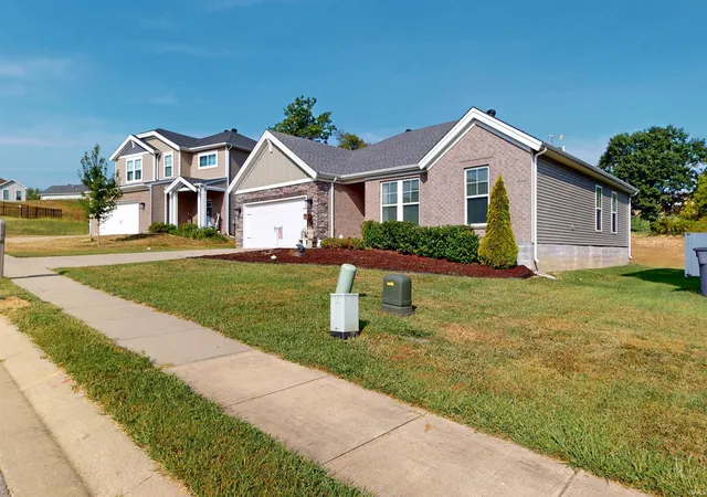 Photo 3 of Manufactured home for sale at 5328 Cameo Dr, Evansville, IN 47711 | MLS# 202637466 | Listing updated on 2026-09-15