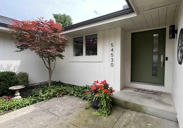 Photo 3 of Manufactured home for sale at 54530 Saddlebrook Xing, Elkhart, IN 46514 | MLS# 202637471 | Listing updated on 2026-09-18