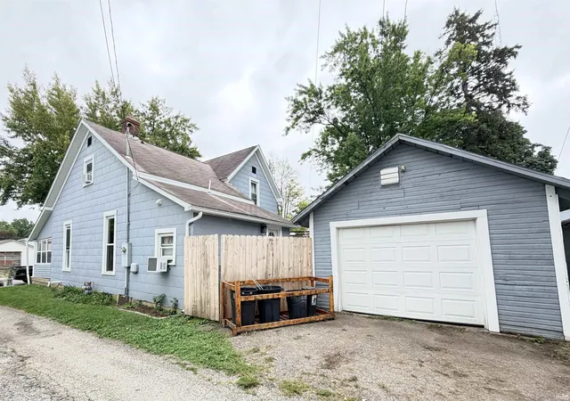Photo 2 of Sale Pending at 112 N Jefferson St, Peru, IN 46970 | MLS# 202637473 | Listing updated on 2026-10-05