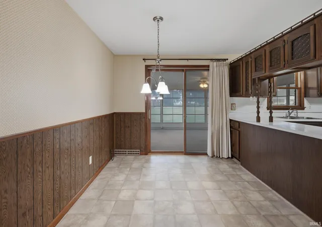 Photo 3 of Manufactured home for sale at 372 E Sunset Dr, Huntingburg, IN 47542 | MLS# 202637475 | Listing updated on 2026-09-17