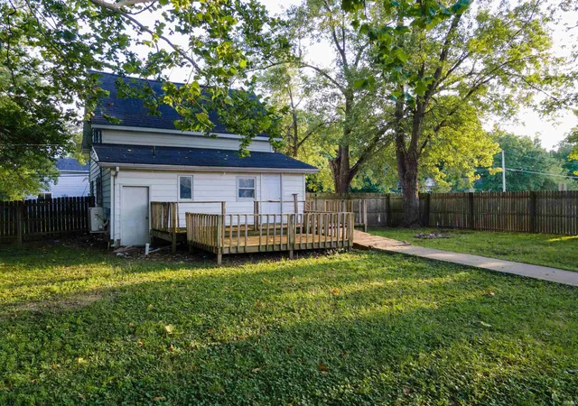 Photo 2 of Manufactured home for sale at 533 E Bradford St, Marion, IN 46952 | MLS# 202637476 | Listing updated on 2026-09-11
