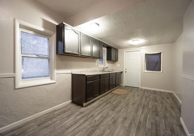 Photo 3 of Manufactured home for sale at 533 E Bradford St, Marion, IN 46952 | MLS# 202637476 | Listing updated on 2026-09-11