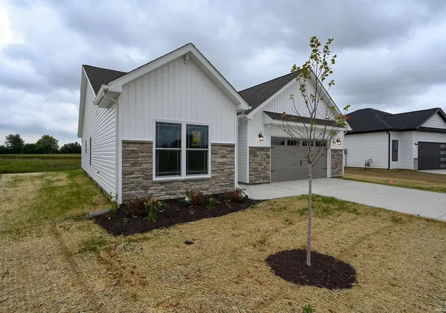 Photo 3 of Manufactured home for sale at 2495 Fiona Dr, Kokomo, IN 46902 | MLS# 202637489 | Listing updated on 2026-09-13