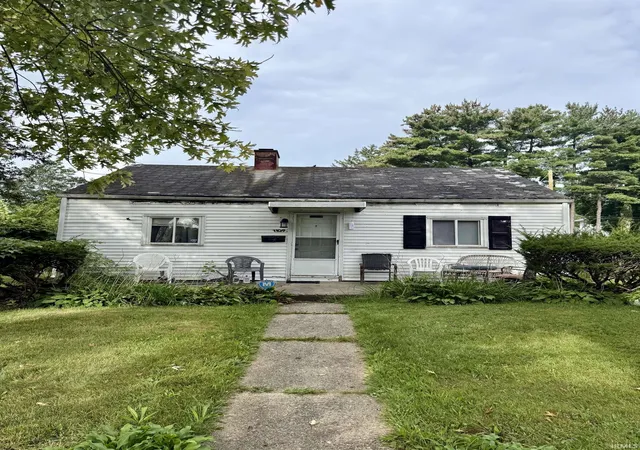 Photo 1 of Sale Pending at 1109 Fremont St, South Bend, IN 46628 | MLS# 202637490 | Listing updated on 2026-09-18