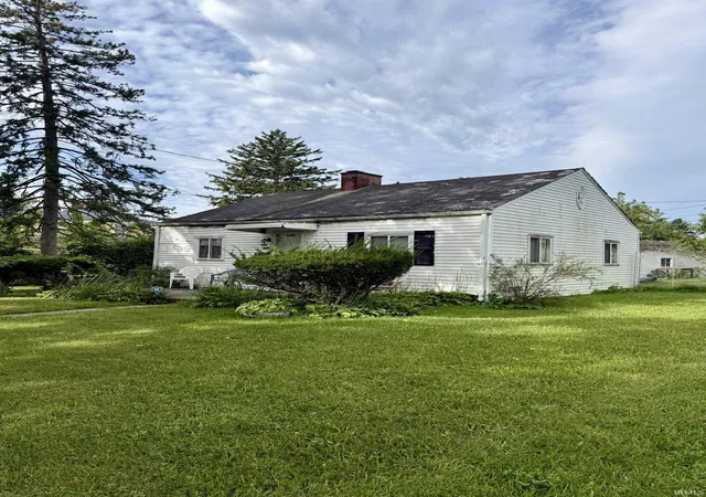 Photo 2 of Sale Pending at 1109 Fremont St, South Bend, IN 46628 | MLS# 202637490 | Listing updated on 2026-09-18