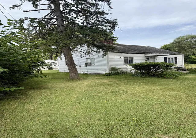 Photo 3 of Sale Pending at 1109 Fremont St, South Bend, IN 46628 | MLS# 202637490 | Listing updated on 2026-09-18