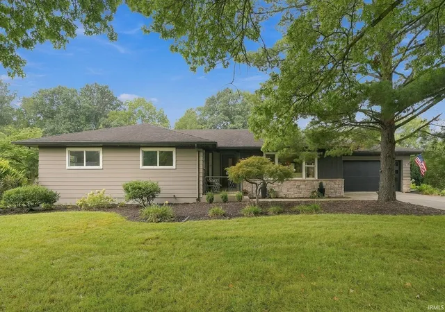 Photo 2 of Manufactured home for sale at 6216 W Hills Rd, Fort Wayne, IN 46804 | MLS# 202637497 | Listing updated on 2026-09-23